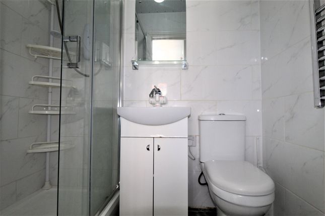 Room to rent in Granville Avenue, Hounslow