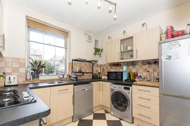 49, William Bonney Estate, London photo 4