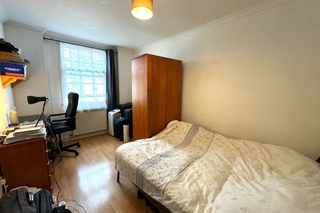 Thumbnail Room to rent in King's Cross Road, London
