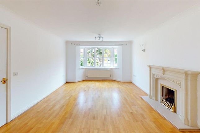 4, Fox Glove Close, Preston photo 2