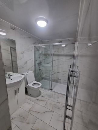 2C, RICHMOND ROAD, Isleworth photo 3