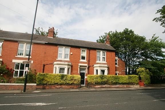 Semi-detached house to rent in Osborne Road, Jesmond, Newcastle Upon Tyne