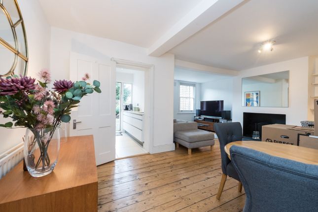 Thumbnail Flat to rent in Rectory Grove, Clapham Old Town, London