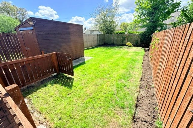 19 Croft Crescent, Glenrothes photo 2