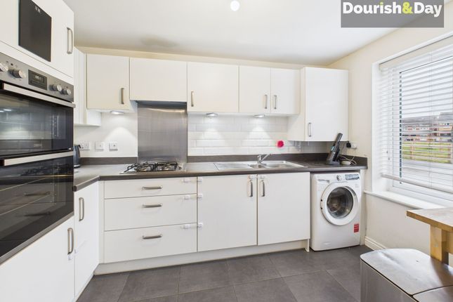 41 Winnow Avenue, Stafford photo 3