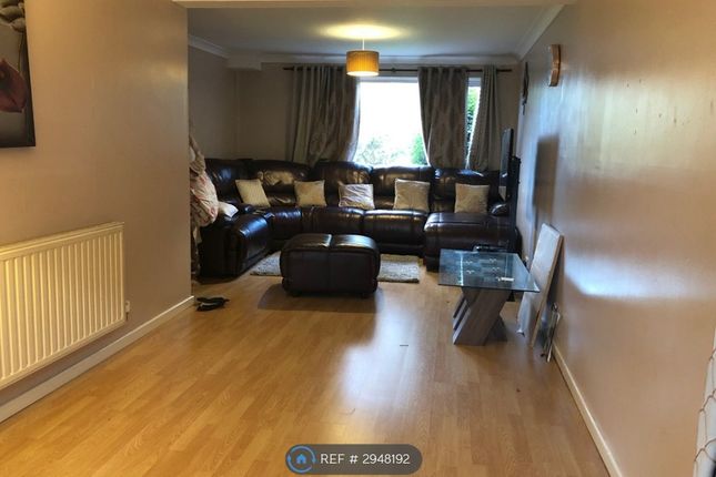 Hamilton Crescent, Brentwood photo 5