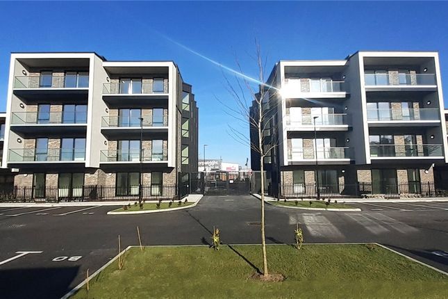 Thumbnail Flat to rent in Moreton Bay Apartments, 82 Southend Arterial Road