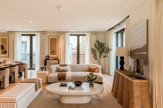 Apartment 14,, Holland Park Gate, London photo 4