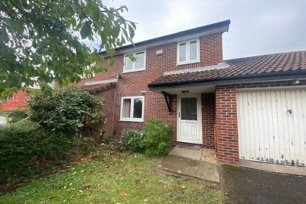 Thumbnail Property to rent in Badgers Close, Bristol