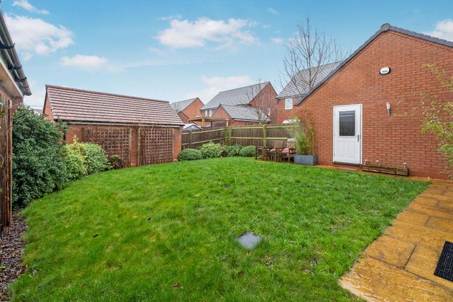 Detached house for sale in Meadow Drive, Long Itchington, Southam