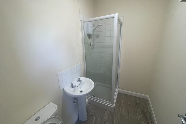Flat 2, Colwyn Bay photo 2