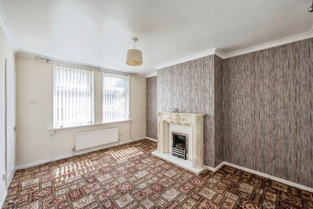 35, Dunns Dale, Rotherham photo 2