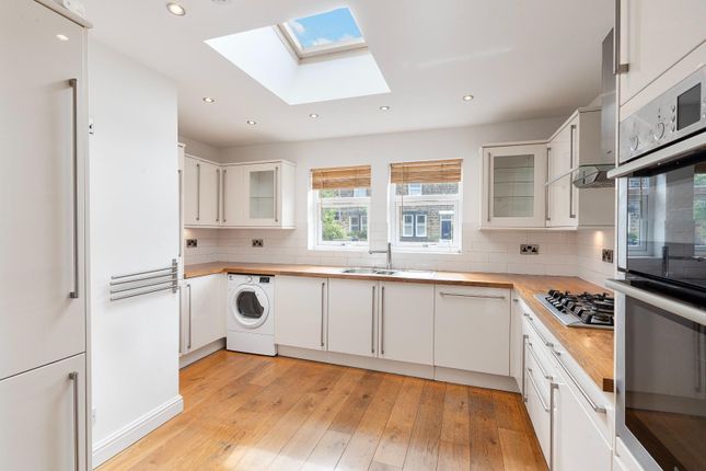 1, Holywell View, Leeds photo 3