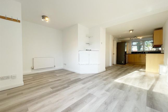 4, Westerdale, Hemel Hempstead photo 2