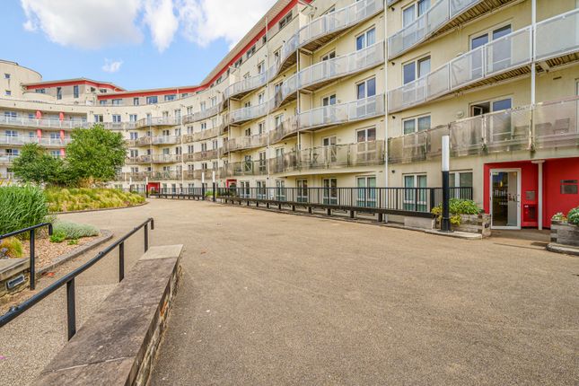 Flat for sale in The Crescent, Hannover Quay, Bristol