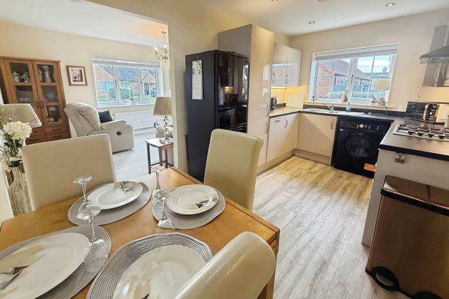 26, Meadow Walk, Saxilby photo 2