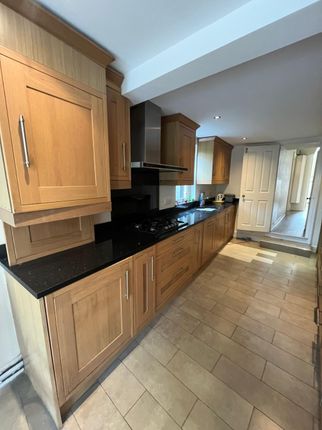 7 Tritton Road, London photo 2