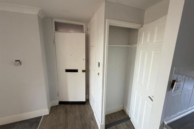 8, Chidham Drive, Havant photo 4