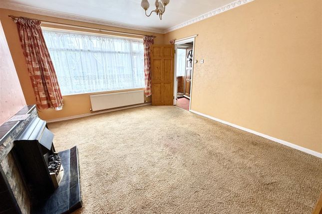 77, Rivermead, Norwich photo 4