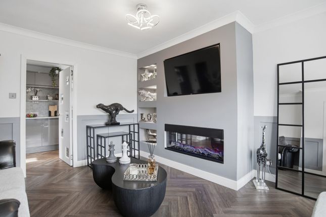 44 Greenwell Street, Fauldhouse photo 2