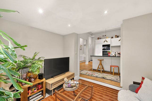 27a, Stavordale Road, London photo 3