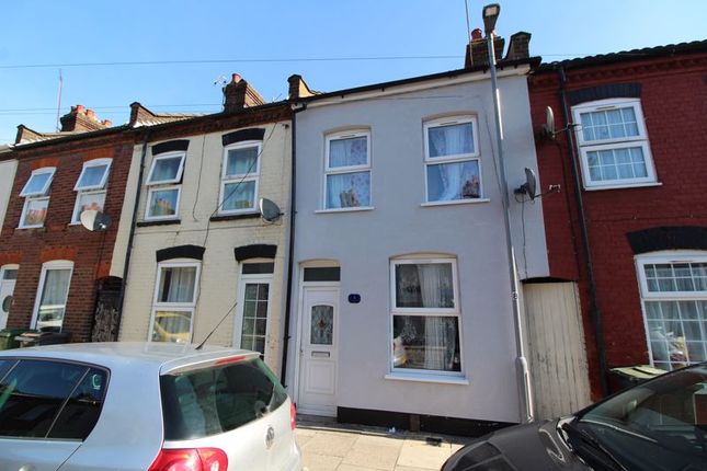 Thumbnail Terraced house for sale in Hampton Road, Luton