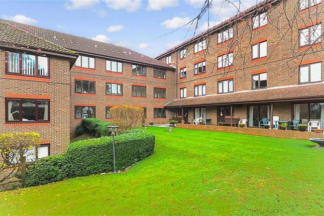 Flat for sale in Kings Road, Brentwood, Essex