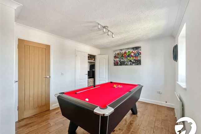39, Mansfield Drive, Sittingbourne photo 4