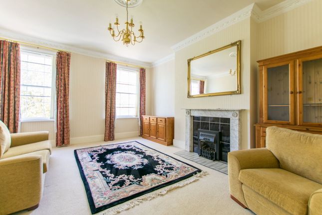 40,Flat 5, Evesham Road, Cheltenham photo 2