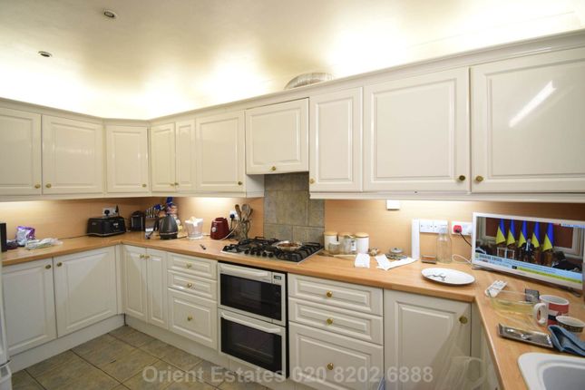 16, Elliot Road, London photo 2