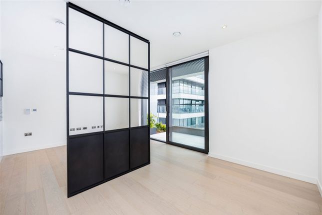 Flat for sale in 1 Wards Place, London