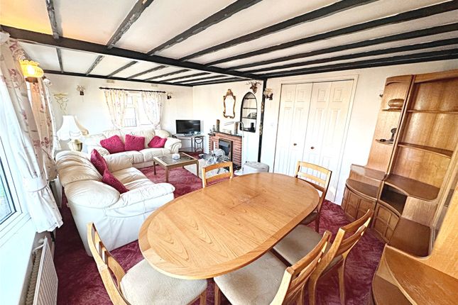 Mobile/park home for sale in Glen Close, Cat &amp; Fiddle Park, Clyst St. Mary, Exeter