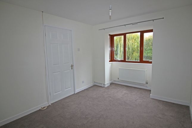 15, Kingsmead Place, Horsham photo 4