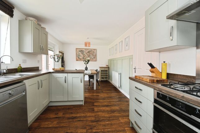 46, Thistle Way, Witham St Hughs, Lincoln photo 4