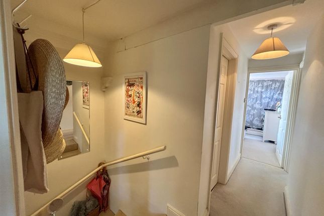 8, King Edwards Court, Shaftesbury photo 2