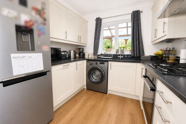 214, Fulmar Road, Lincoln photo 2