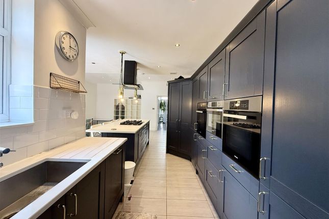 Avonwick Road, Hounslow photo 5