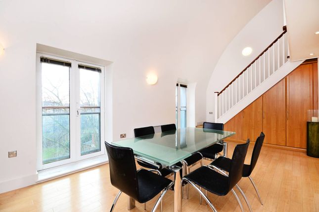 Thumbnail Flat to rent in Owen Street, Angel, London