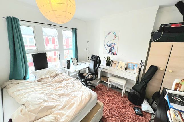 303, Wightman Road, London photo 5