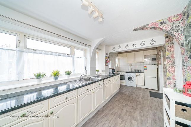 13, Brindley Crescent, Cannock photo 2