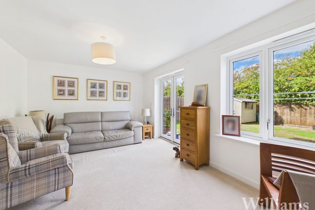 30 Hammond Street, Aylesbury photo 4