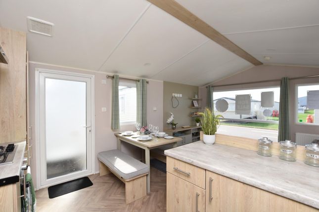Atlas Eden, New Beach Holiday Village, Hythe Road, Dymchurch photo 4