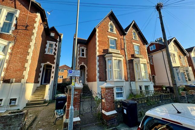 Maisonette to rent in Shaftesbury Road, Southsea