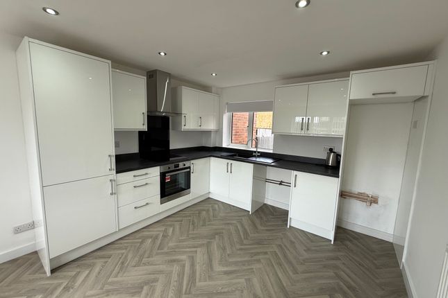 64, Upperwood Road, Darfield, Barnsley photo 2