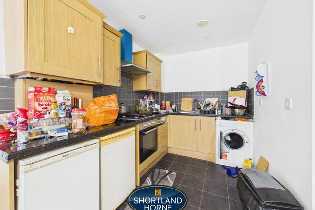 17 Ardea Court, David Road, Coventry photo 3