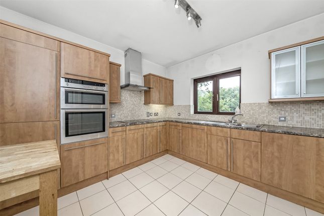 Terraced house for sale in Croftongate Way, Brockley
