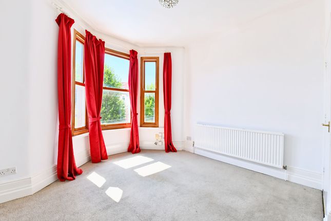 First Floor Flat, 21 Clytha Square, Newport photo 5