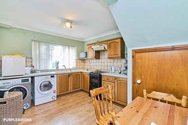 31, Parkstone Close, Walsall photo 4