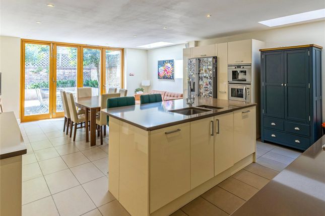 34, Acfold Road, London photo 4
