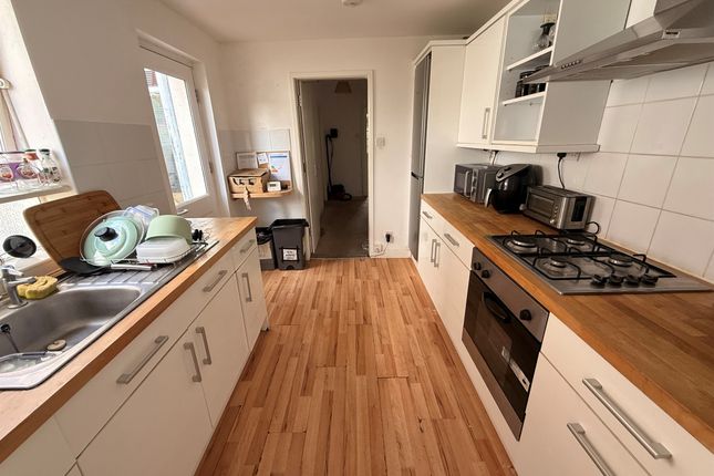 25, The Crescent, Eastleigh photo 2